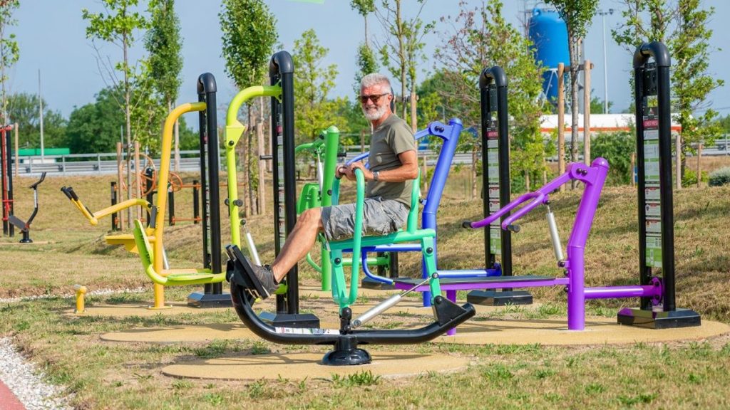 agrès extérieurs aire de fitness personnalisé