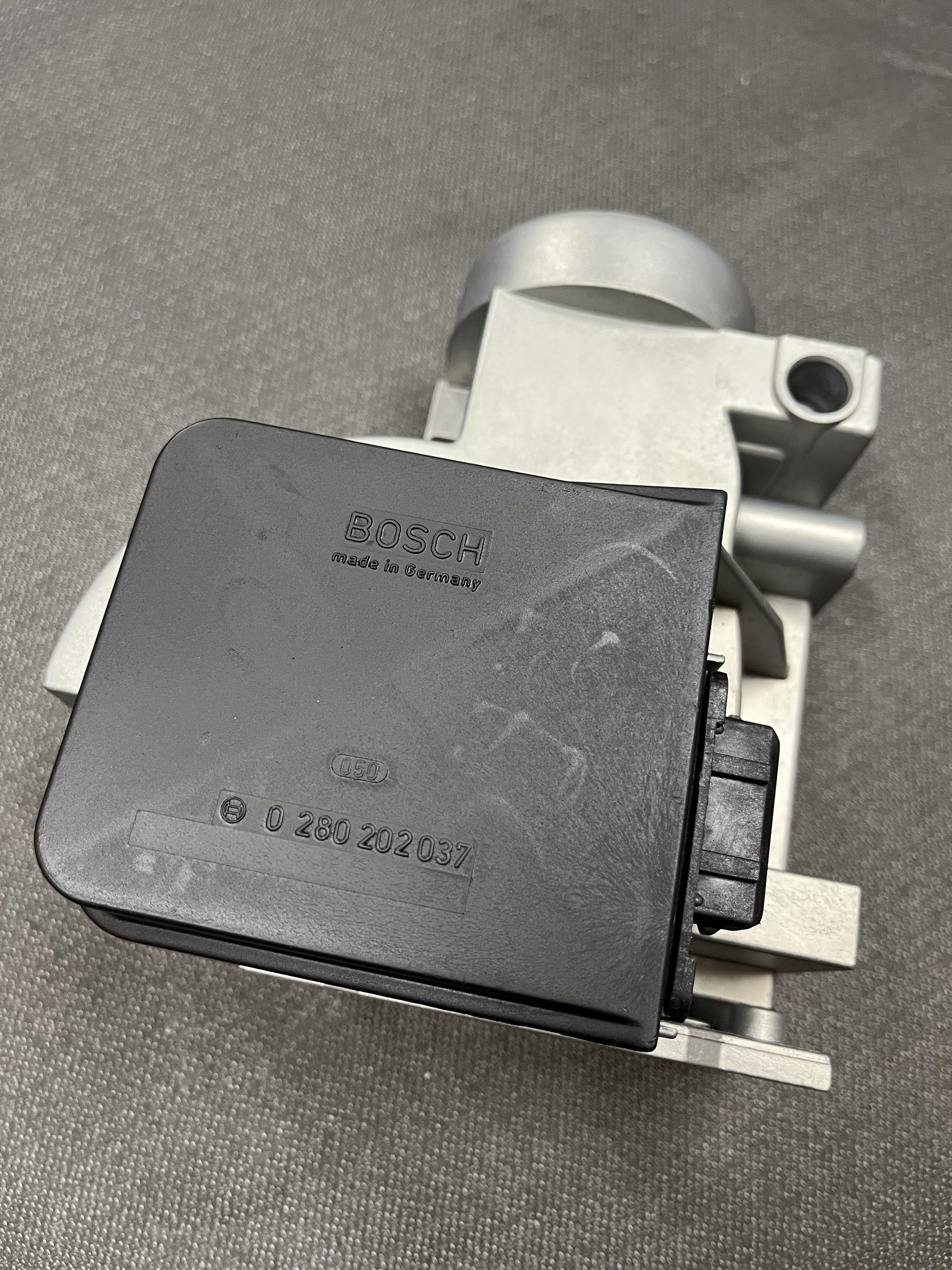 Débitmètre d’air Opel Monza Senator 3.0 bosch 0280202037