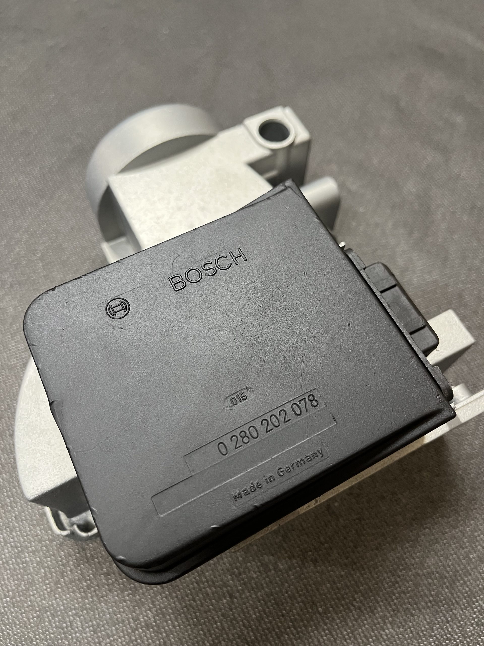 Débitmètre d’air alfa romeo 75 1.8 turbo bosch 0280202078